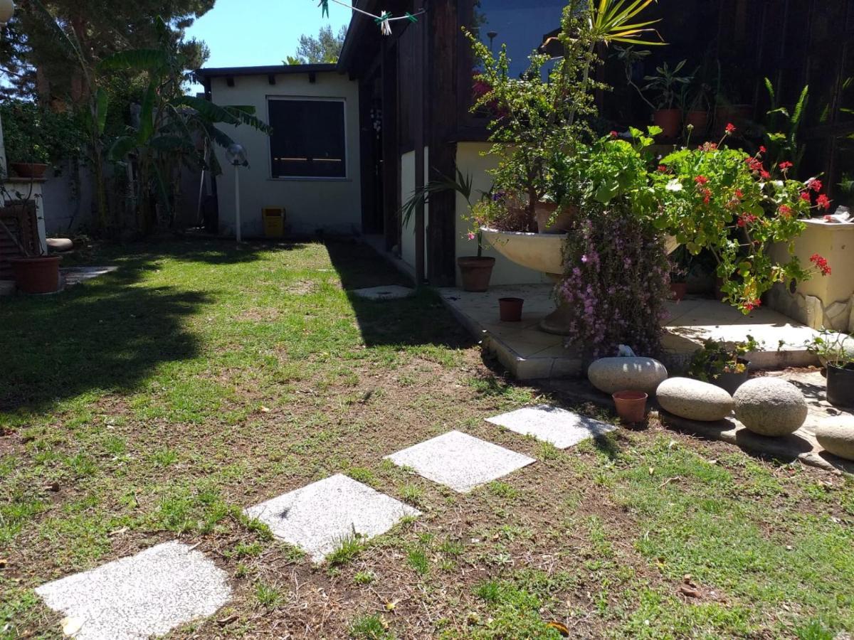 Brezza Di Mare Appartamento In Villa Con Giardino E Spiaggia ,Casa Vacanze Al Mare กวาร์ตู ซานเตเลนา ภายนอก รูปภาพ
