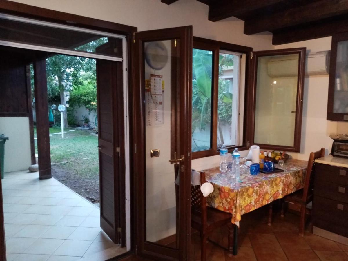 Brezza Di Mare Appartamento In Villa Con Giardino E Spiaggia ,Casa Vacanze Al Mare กวาร์ตู ซานเตเลนา ภายนอก รูปภาพ