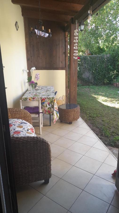 Brezza Di Mare Appartamento In Villa Con Giardino E Spiaggia ,Casa Vacanze Al Mare กวาร์ตู ซานเตเลนา ภายนอก รูปภาพ