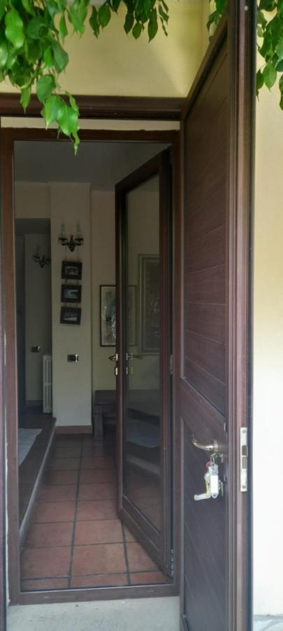 Brezza Di Mare Appartamento In Villa Con Giardino E Spiaggia ,Casa Vacanze Al Mare กวาร์ตู ซานเตเลนา ภายนอก รูปภาพ